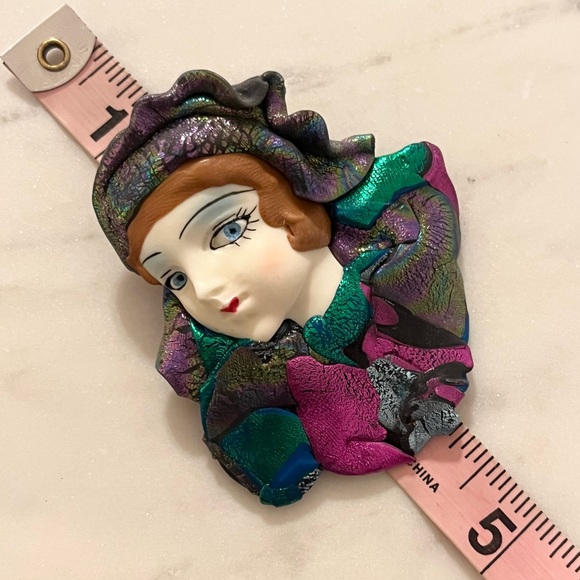 VTG Art Deco Lady Face Head Brooch Pin with real feathers Aristocrat - Picture 9 of 11